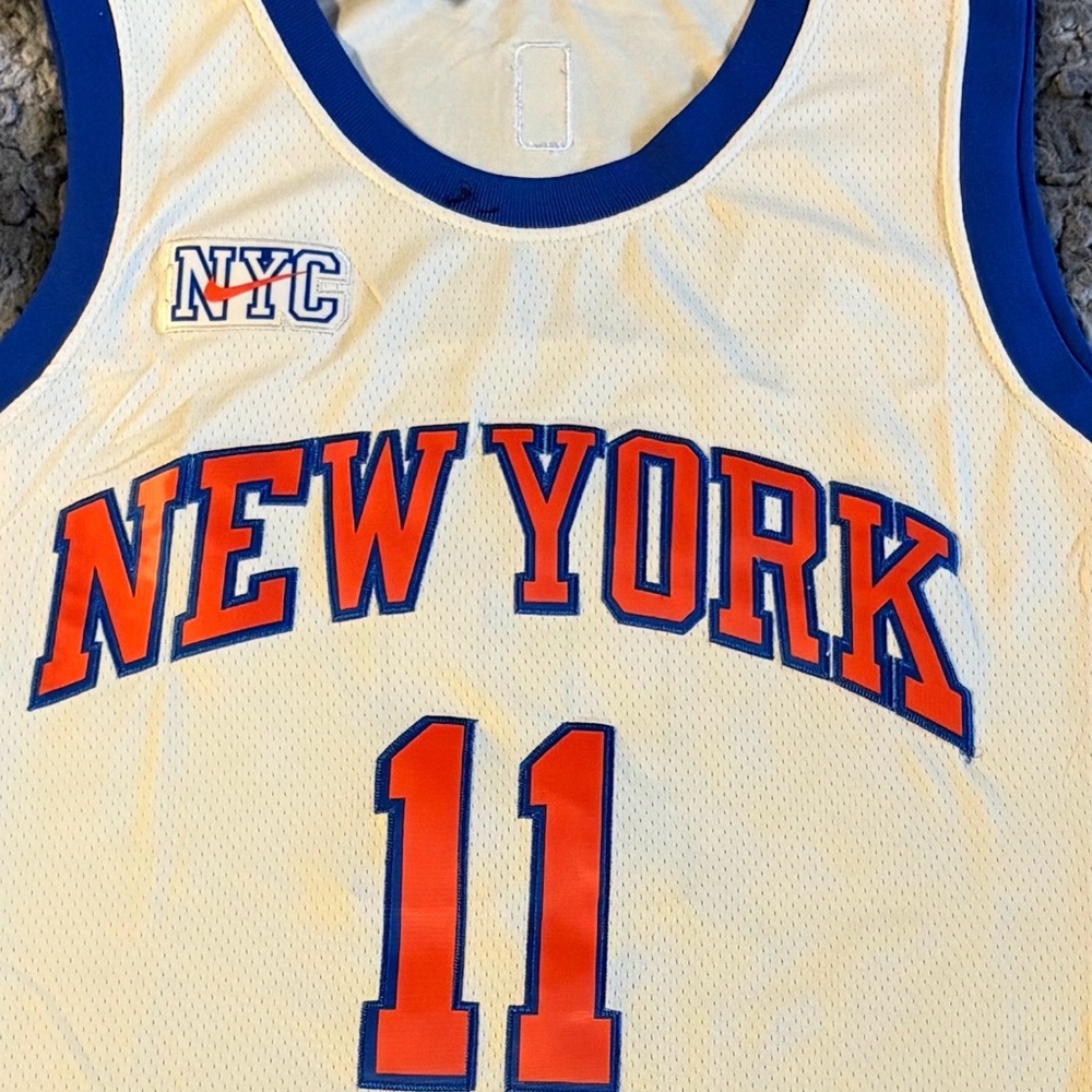 New York Knicks Jalen Brunson City Edition Large Jersey - Picture 3 of 4
